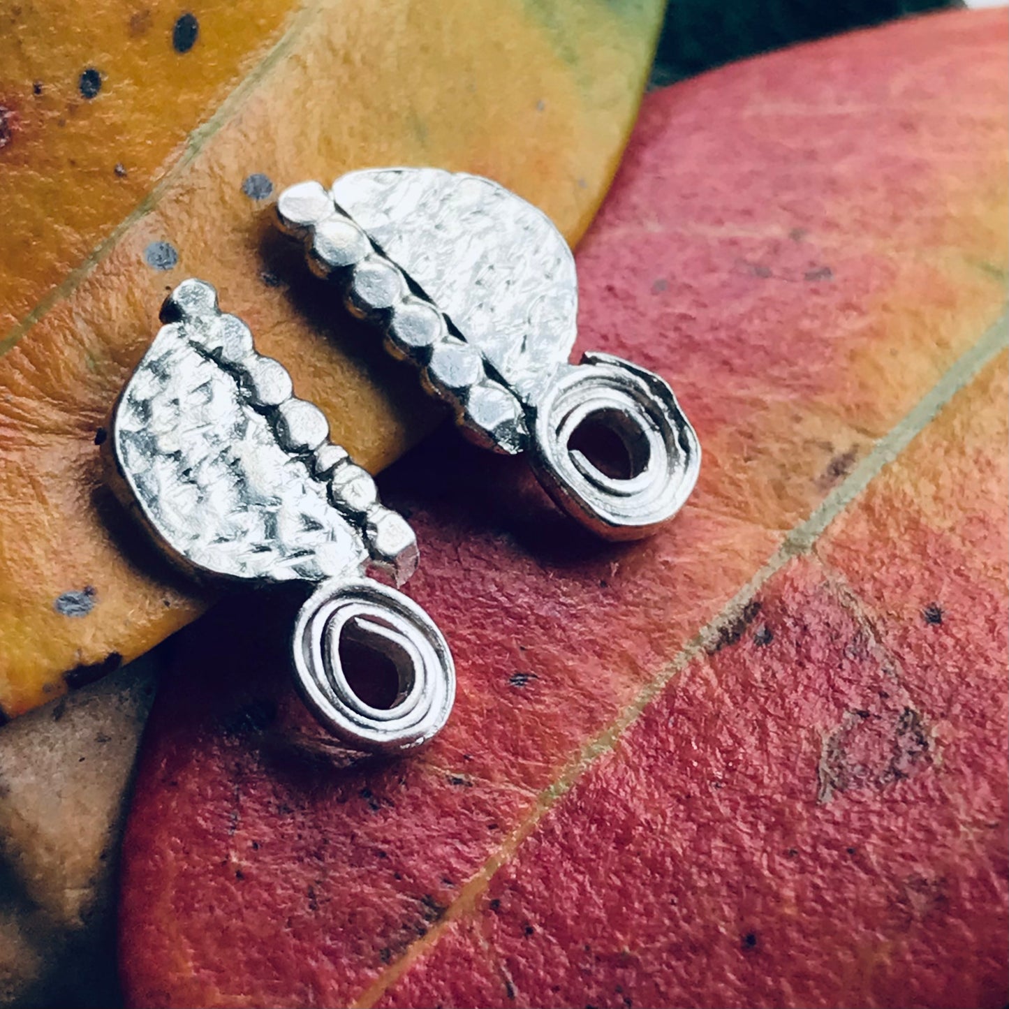 Mini studs